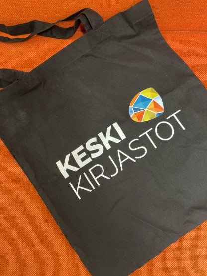 Keski-kirjastojen kangaskassi