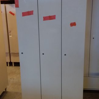 Pukukaappi 54 × 90 × 190 cm