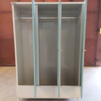 Pukukaappi 54 × 120 × 190 cm