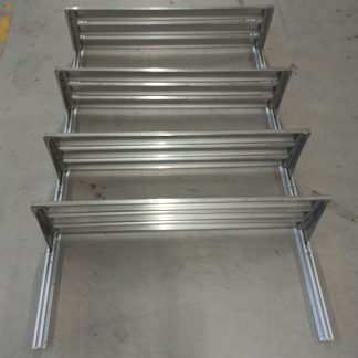 Rosteri seinähylly 30 × 115 × 200 cm