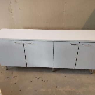Kaapisto  40 × 182 × 67 cm