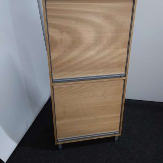 Rulokaappi  42 × 80 × 165 cm