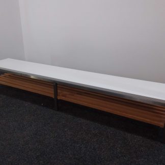 Kenkäteline 30 × 180 × 33 cm