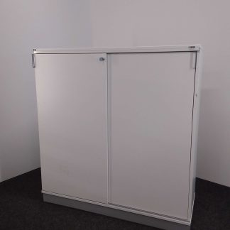 Hyllykaappi 43 × 120 × 126 cm