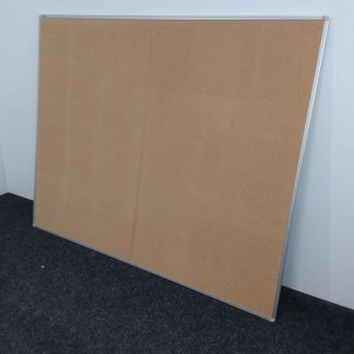 Ilmoitustaulu 2 × 152 × 121 cm