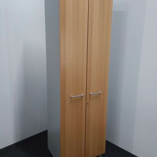 Vaatekaappi  44 × 60 × 206 cm (ei avainta)
