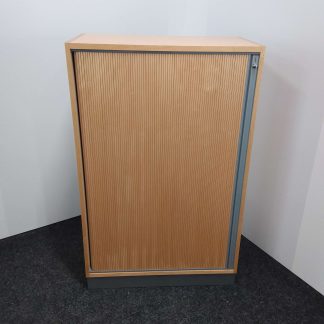Rulokaappi  42 × 80 × 126 cm