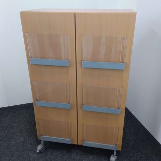 Kaappi 44 × 80 × 128 cm