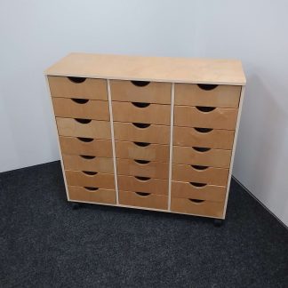 Laatikosto 37 × 97 × 90 cm