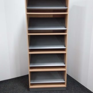 Avohylly 42 × 80 × 203 cm