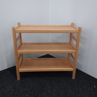 Avohylly 32 × 76 × 70 cm