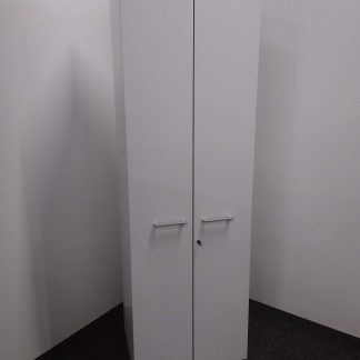 Vaatekaappi  44 × 60 × 203 cm, 1 avain