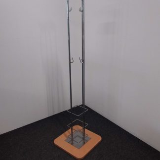 Naulakko 45 × 45 × 171 cm