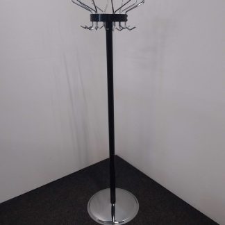 Naulakko 44 × 44 × 171 cm
