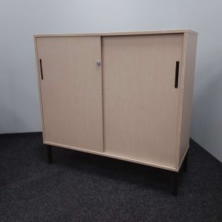 Hyllykaappi 42 × 107 × 103 cm ei avainta