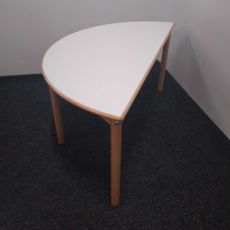 Pöytä 60 × 120 × 56 cm