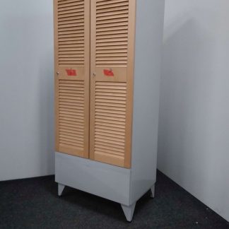 Pukukaappi 54 × 80 × 192 cm