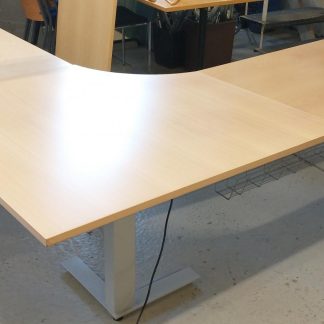 Sähköpöytä 240 × 240 × 72 cm