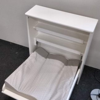 Hoitopöytä